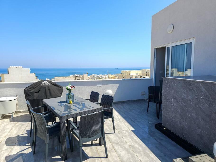 Marsaskala Sea View Duplex Penthouse - Mive Properties Exterior photo